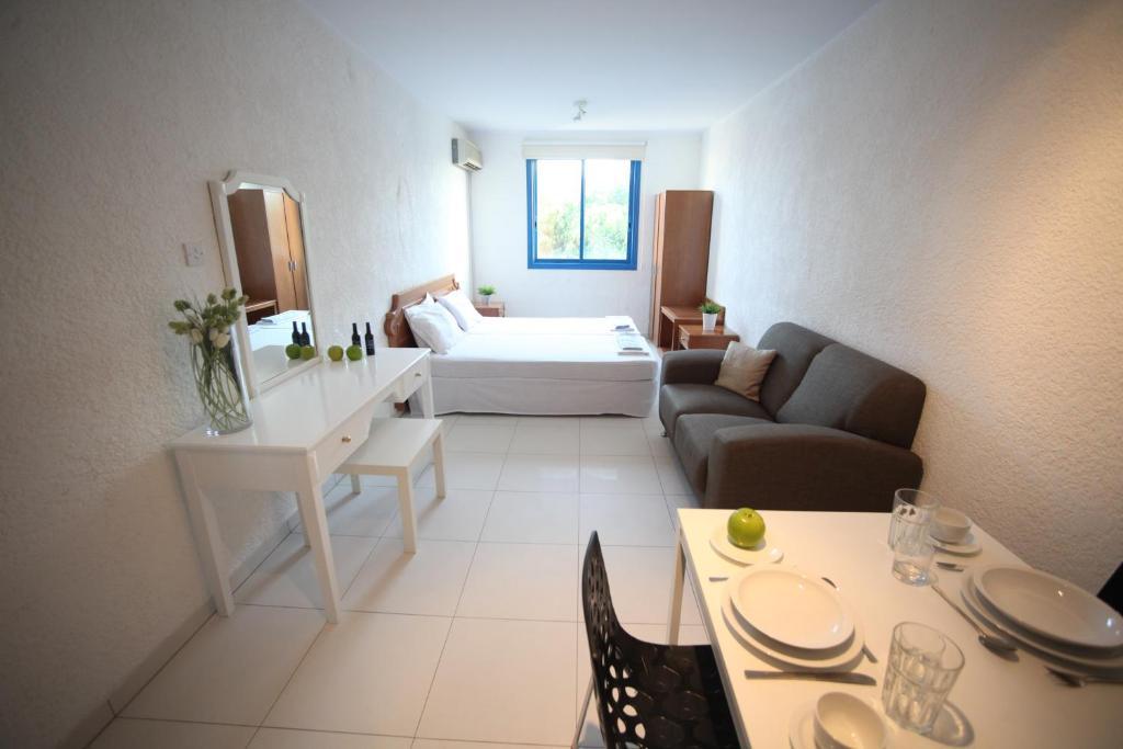 Aphentrika Apartments Protaras Quarto foto